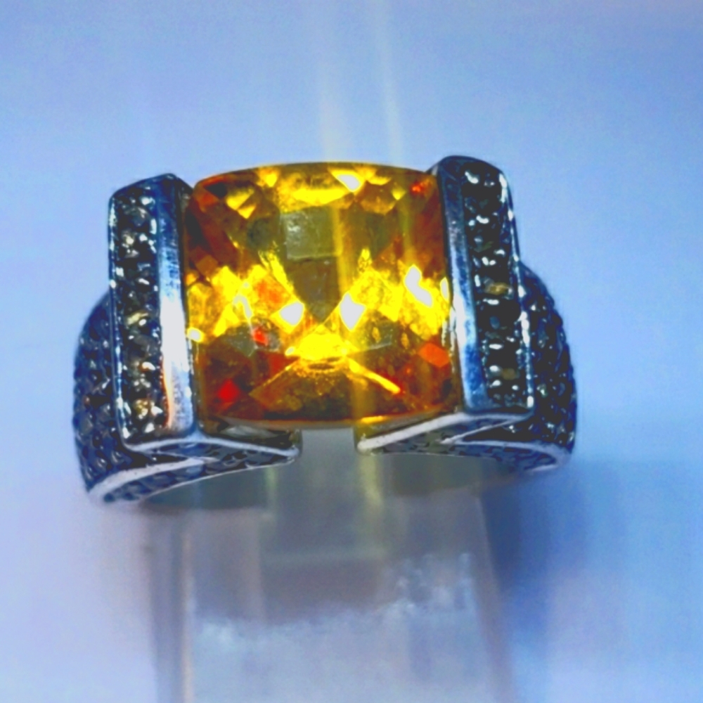 Spectacular Rare Estate Victoria Wieck  Madeira Citrine Ring - Picture 2 of 11